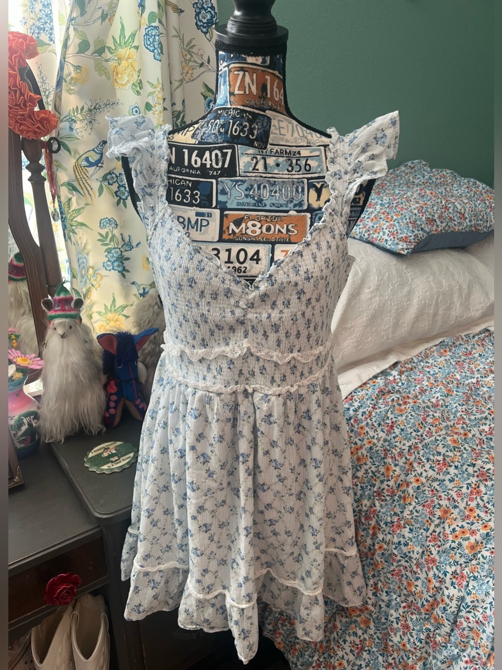 Altar’d State Blue Floral Ruffle Dress 💙🪻🤍💙🪻🤍